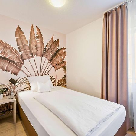 Best Western Hotel Favorit ลุดวิกสบูร์ก ภายนอก รูปภาพ