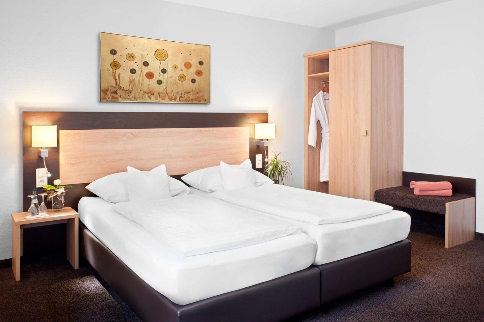 Best Western Hotel Favorit ลุดวิกสบูร์ก ภายนอก รูปภาพ