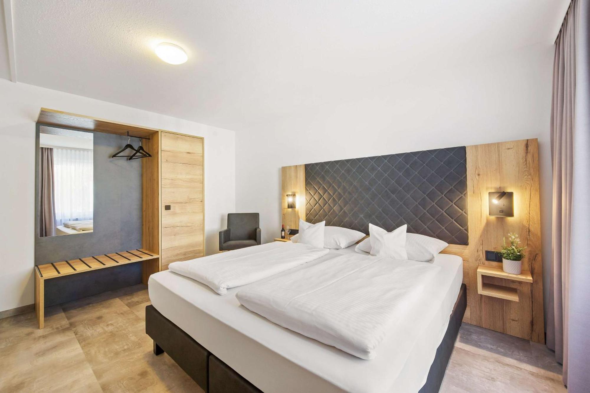Best Western Hotel Favorit ลุดวิกสบูร์ก ภายนอก รูปภาพ