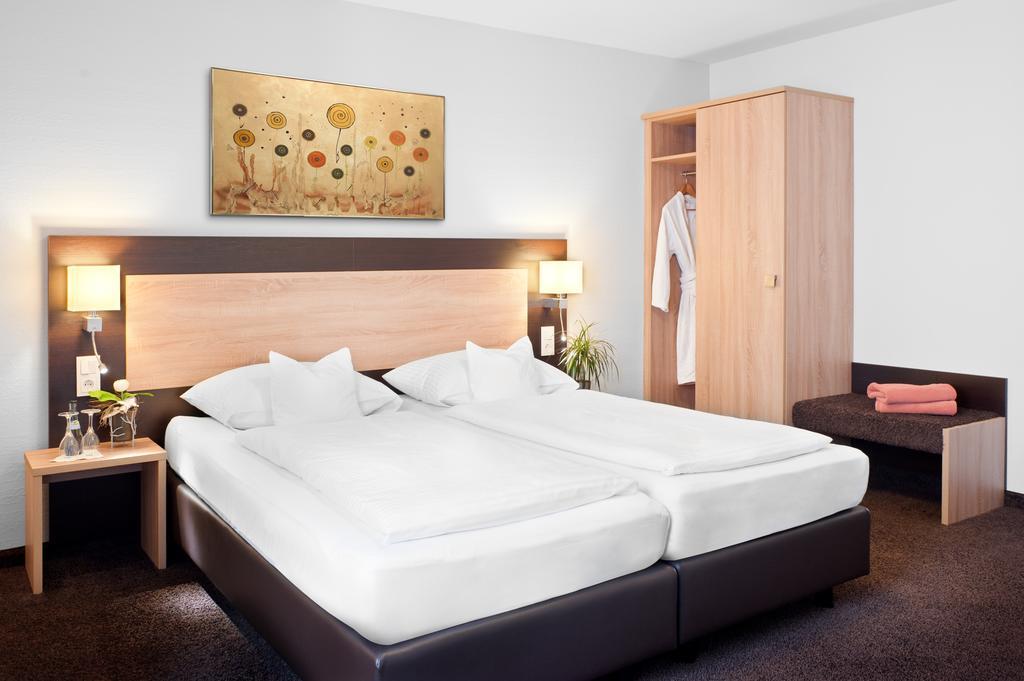 Best Western Hotel Favorit ลุดวิกสบูร์ก ห้อง รูปภาพ
