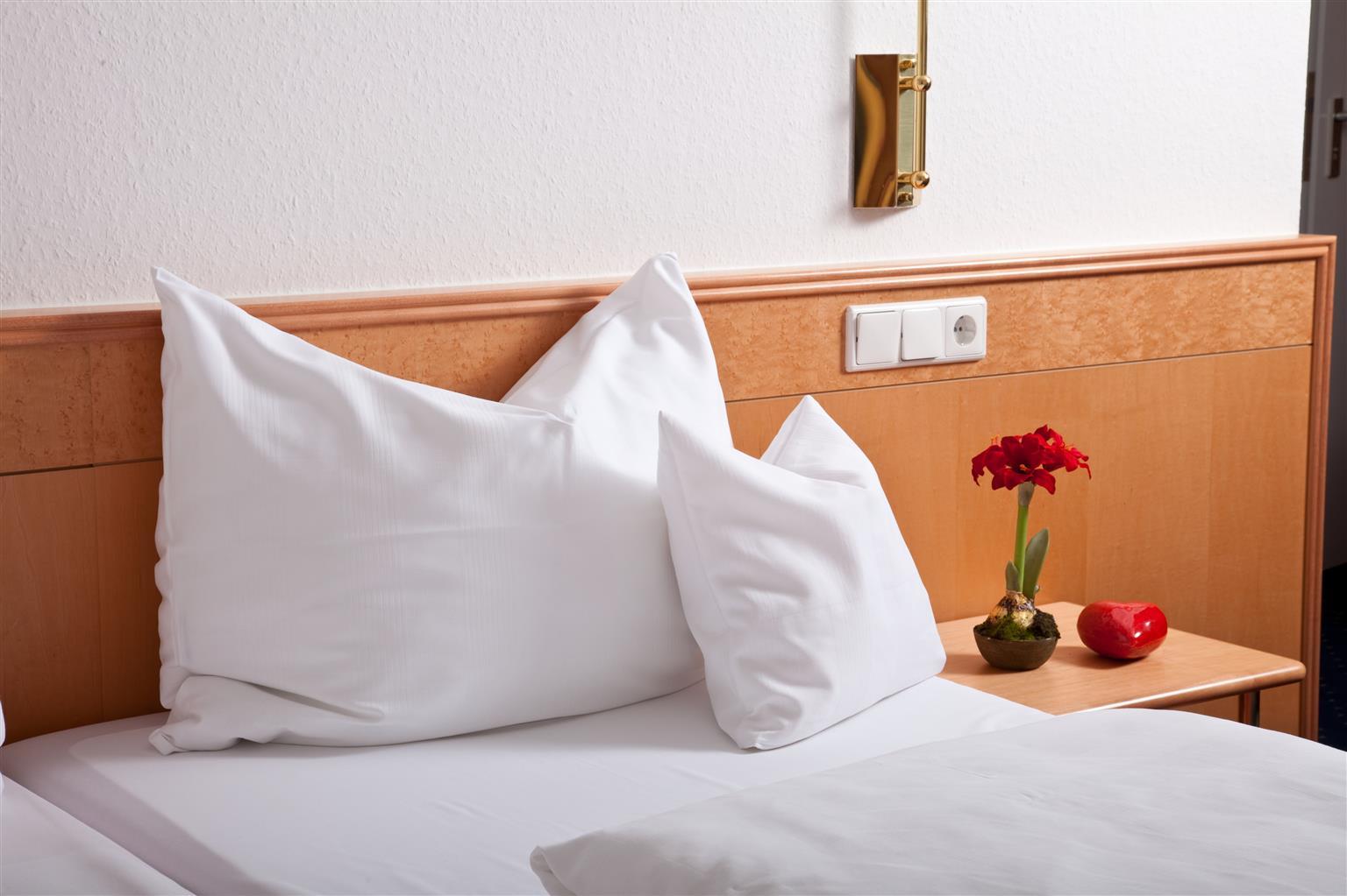 Best Western Hotel Favorit ลุดวิกสบูร์ก ภายนอก รูปภาพ