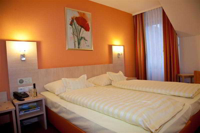 Best Western Hotel Favorit ลุดวิกสบูร์ก ภายนอก รูปภาพ